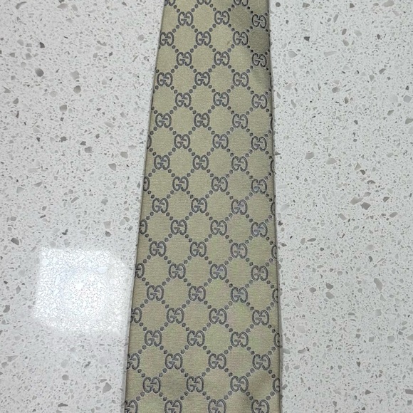 Pale pastel yellow Gucci, men’s Tie - Picture 1 of 2